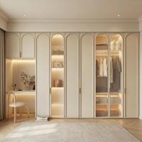 Armoire sur mesure de style crème français avec coiffeuse monobloc, facile à assembler, gain de place, autoportante pour chambre à coucher