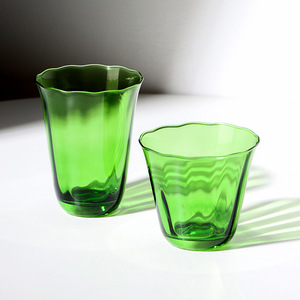 Verre à cocktail à tige verte 201-300ml sans plomb pour soirée cocktail - Product Image 2