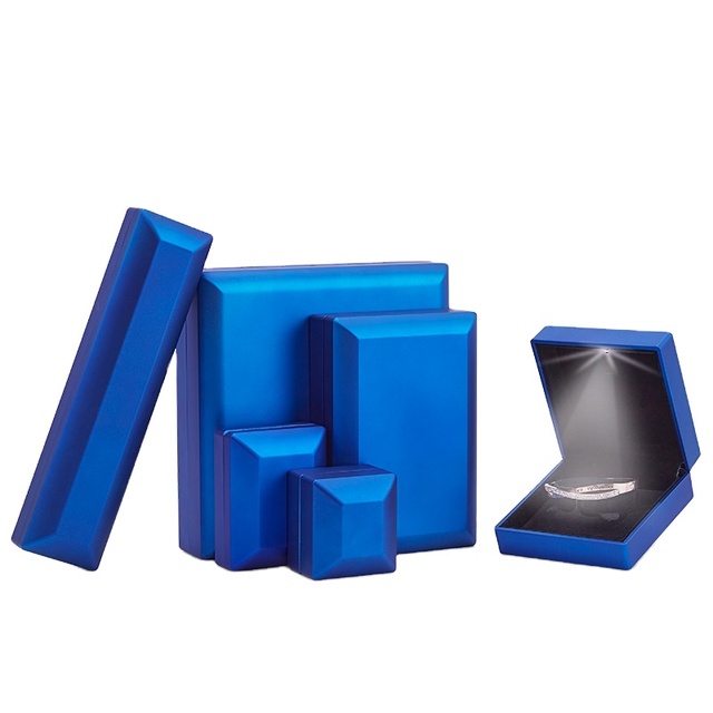 Plastic Jewelry Case Jewelry Packaging Box Lacquered Packaging Ring Jewelry LED Lighting Box