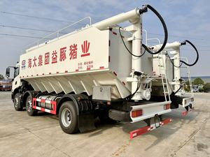 Camión de transporte de alimento a granel para animales Dongfeng de 30 metros cúbicos, puede equiparse con dispositivos de descarga eléctricos o hidráulicos. - Product Image 3