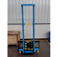 Chariot élévateur semi-électrique portable de première classe 300 kg 1,3 1,6 m, chariot élévateur autochargeur avec télécommande