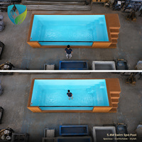 Piscine de luxe en conteneur de 40 pieds avec bords infinies en verre et terrasse pour l'immobilier commercial haut de gamme