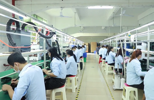 Wasserdichter IP58 PIR-Sensor für den Außenbereich 15m intelligente Schädlings bekämpfung Solar betriebene Ultraschallschädlings-Wildtier abwehr - Product Image 6