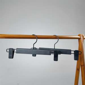 着衣ハンガー軽量プラスチックパンツラック - Product Image 1