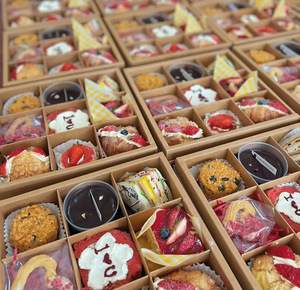 Chất lượng cao <span class=keywords><strong>2025</strong></span> cupcakes bánh cookie món tráng miệng quà tặng bao bì kẹo chín khe cắm hộp giấy bán buôn - Product Image 5