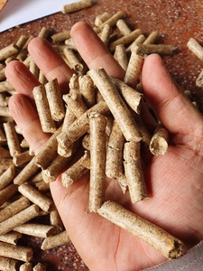 Granulés de bois bon marché de meilleure qualité chauffant 4000 Kcal jusqu'à granulés de bois dur à faible teneur en cendres - Product Image 3