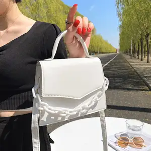 Оптовая продажа, дешевые женские сумки 2023, летние корейские модные дизайнерские сумки через плечо с цепочкой, кожаные сумки-тоуты для женщин