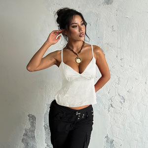 Camisola <span class=keywords><strong>de</strong></span> satén jacquard <span class=keywords><strong>de</strong></span> talla europea, novedad <span class=keywords><strong>de</strong></span> verano 2026, top holgado con cuello en V para mujer, moda <span class=keywords><strong>de</strong></span> tendencia. - Product Image 1