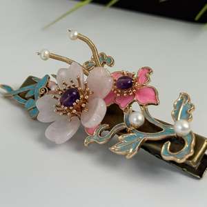 กิ๊บติดผมดีไซน์ดั้งเดิมสไตล์จีน ประดับขนนกคิงฟิชเชอร์ โรสควอตซ์ ดอกพีช และทองสัมฤทธิ์โบราณ ป้องกันการซีดจาง เหมาะสำหรับงานปาร์ตี้ - Product Image 1