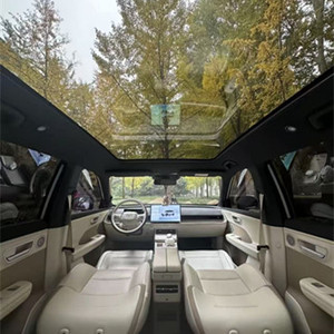 Voiture électrique compacte élégante et zéro émission Platinum Intelligent bZ3X - Product Image 3