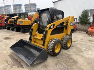 Chargeuse compacte sur pneus CAT 246D d'occasion, fabriquée aux États-Unis, compatible avec plusieurs accessoires - Product Image 1