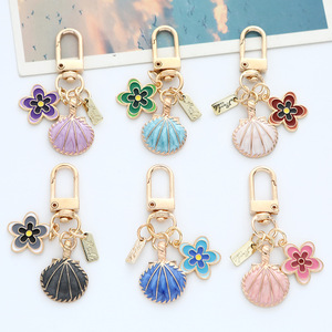 Wholesale Flower Pearl Beach Key Chains Souvenir Key <b>Rings</b> Hanging Bags Pendant <b>Keyring</b> Heart Sea Shell Keychain Women Gifts - Product Image 2