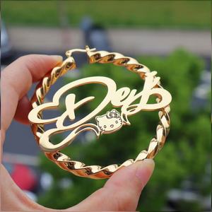 Fabricant de boucles d'oreilles clous en acier inoxydable, boucles d'oreilles classiques, boucles d'oreilles clous tendance, boucles d'oreilles chat mignonnes de marque de créateur, bijoux pour femmes - Product Image 1