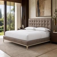 Lit à panneaux capitonnés en cuir avec base en chêne et cadre en métal, tête de lit rembourrée, taille personnalisée, finition pour villa, suite d'hôtel