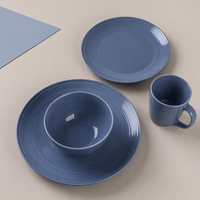 Vaisselle de mariage moderne nordique chine bleu couleur unie conception brillante pas cher en céramique service ensemble de table service durable