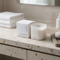 Individuelle Eigenmarke Trendige Pantone Weiße Quadratische Glasdose Sojawachs Handgemachte Premium Duftkerze für Raumduft-AROVI