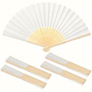 Éventail pliant chinois élégant en bambou, décoré de motifs floraux peints à la main, idéal pour se rafraîchir lors d'activités en extérieur, comme cadeau d'affaires ou souvenir - Product Image 2