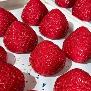 Juguete Antiestrés Unisex de Silicona Suave con Forma de Fresa Explosiva, Divertido Juguete Educativo de Espuma TPR con Forma de Fruta, Empaquetado en Caja - Product Image 2