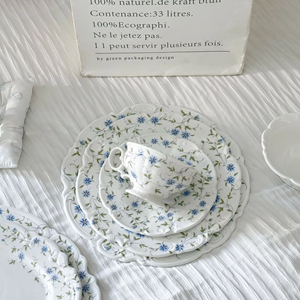 Juego de Platos de Cena con Estampado Floral Azul Europeo, Juego de <span class=keywords><strong>Tazas</strong></span> y Platos de Cerámica Retro Decorativos para Bodas y Eventos - Product Image 1