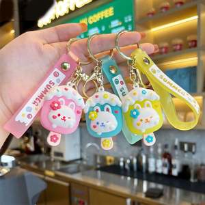 Porte-clés de fruits de bande dessinée de mode, pendentif en silicone animal poupée porte-clés couple sac voiture porte-clés bijoux cadeau/ - Product Image 1