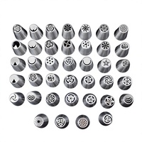 Ensemble de 57 douilles à pâtisserie russes transfrontalières, embouts de crème monobloc sans soudure, outils de décoration de gâteaux en provenance de Chine