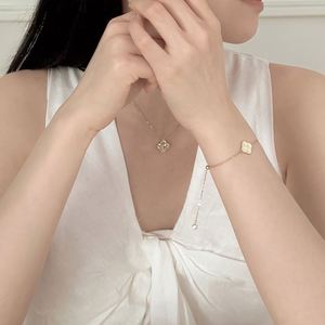Dylam Hot Selling Style S925 Silver Glistened Crushed <b>Ice</b> Four Leaf Clover Pendant Necklace with 5A CZ Tail - Product Image 4