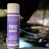 Nettoyant d'induction Deep Intake TEC 2000 formulé pour le nettoyage du système d'admission d'air du moteur, l'élimination des dépôts de carbone et une performance accrue