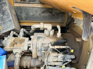 Nueva Llegada |   Grúa sobre orugas usada SANY SCC850A-6 de 85 toneladas, modelo 2021, propiedad propia, con pluma de 49m - Product Image 5