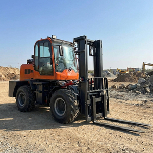 מלגזות שטח רב תכליתיות 3.5T 4T 5T 6T <span class=keywords><strong>7T</strong></span> 8T 10T 4X4 4Wd הידראוליות דיזל עם תורן תלת-שלבי לעבודה בשטח קשה - Product Image 3