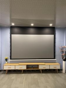 Écran de projection motorisé 4K de qualité supérieure pour plafond, 72-150 pouces, 16:9, encastré au plafond, électrique, tissu argenté 4K, écran de <span class=keywords><strong>cinéma</strong></span> maison - Product Image 1