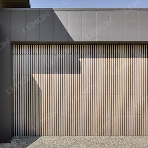 <span class=keywords><strong>Porte</strong></span> <span class=keywords><strong>de</strong></span> <span class=keywords><strong>garage</strong></span> moderne électrique horizontale en aluminium à grille bois, finition roulante, vente directe usine pour villas et maisons - Product Image 5