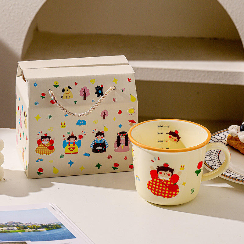 สาวถ้วยเหลือง