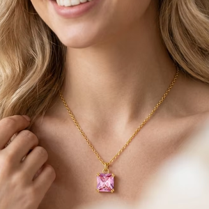 LUMIARA Nouveau Pendentif Carré de Luxe en Acier Inoxydable Plaqué Or 18K Style Bohème avec Tourmaline Rose Taille Princesse Simple et Tendance - Product Image 1