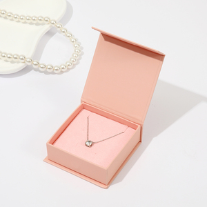 Boîte à bijoux <span class=keywords><strong>en</strong></span> papier rose de qualité supérieure avec couvercle rabattable, emballage cadeau personnalisable doublé de velours pour colliers et bagues - Product Image 3