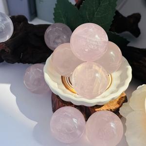 Boules de Cristal, Pierre Naturelle de Guérison Spirituelle, Sphère de Quartz Rose, Artisanat Lumineux Rose pour Cadeaux - Product Image 1