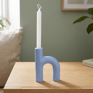 Porte-bougie en céramique artisanal élégant et durable en forme de lettre H, couleurs et tailles personnalisables pour la décoration de la maison à Pâques - Product Image 3