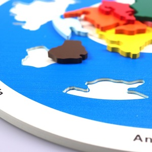 Puzzle de carte du monde en bois personnalisable de qualité supérieure pour l'apprentissage géographique, jouet éducatif interactif OEM/ODM pour enfants - Product Image 3
