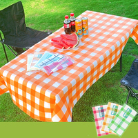 Nappe jetable rectangulaire en plastique épais pour fête Couverture de table résistante à l'huile Nappe de pique-nique en plein air