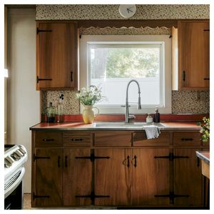 Gabinetes de Cocina <span class=keywords><strong>Prima</strong></span> con Cuerpo de Madera Sólida <span class=keywords><strong>Natural</strong></span> Pintada, Acabado con Pintura Ecológica <span class=keywords><strong>y</strong></span> Encimera de Piedra - Product Image 3