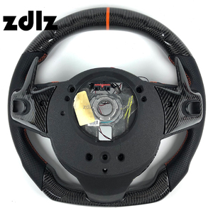 Volante in Fibra di Carbonio Personalizzato con Display LED RPM e Palette del Cambio per Camaro SS ZL1 2016-2020 - Product Image 6