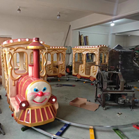 Train électrique sur rail à 4 places fourni par le fournisseur pour centres commerciaux, aires de jeux pour enfants