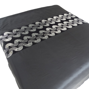 Thiết Kế Chắp Vá Ren Mới, Bộ Đồ Giường Gia Đình Màu Trắng Và Đen - Product Image 2