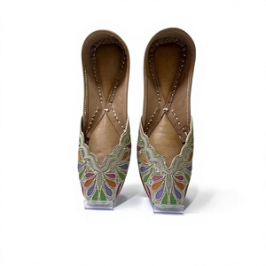 Zapatos de Cuero Genuino BS INTERNATIONAL NAHFT0 - Diseño Tradicional Ligero, Tendencia de Moda para Todas las Temporadas - Product Image 4