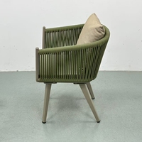 Vente en gros de chaises de salle à manger d'extérieur de style nordique moderne, empilables en bois et aluminium durable pour jardins entrepôts chambre à coucher école