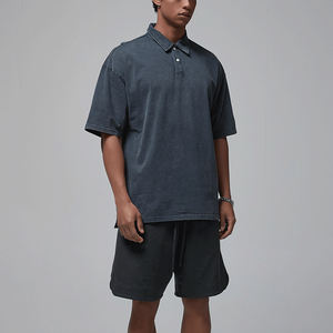 Camiseta Clásica de Corte Regular, Silueta Atemporal, 100% Algodón, Corte Estándar, Apta para Uso Diario Informal - Product Image 1