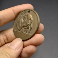 Plaque d'identification personnalisable en laiton vintage gravée avec portrait de Beagle en relief pour magasin de produits pour animaux, activité de club canin, vente en gros