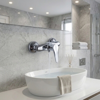 Mitigeur de bain et douche mural en laiton massif et céramique, monocommande, finition chrome poli, avec jet pluie et 2 sorties d'eau, douchette à main