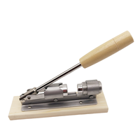 Machine à casser les noix, casse-noix, outils de cuisine, casse-noix en métal avec manche en bois
