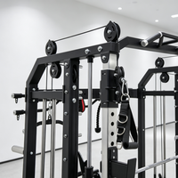 Machine Smith multifonctionnelle tout-en-un avec rack de musculation, crossover par câble et lat pulldown pour entraînement de force en salle de sport commerciale ou à domicile