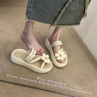 Vente en gros, mode 2024, tongs d'extérieur en EVA antidérapantes pour l'été, pantoufles de créateur pour la maison, sandales pour femmes et hommes